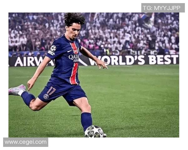 西甲赛场惊现冷门巴黎圣日耳曼逆转利物浦上演帽子戏法精彩瞬间