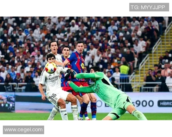 中超激战阿森纳大胜巴萨红牌事件引发全场热议与争议